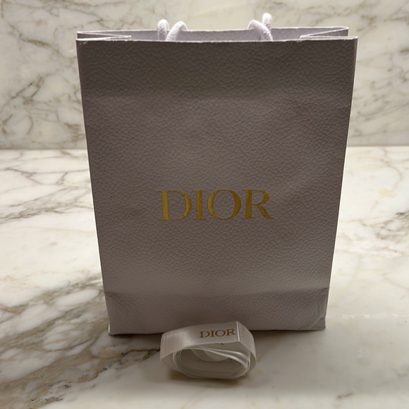 Dior Shopping Bag & Ribbon - Picture 8 of 8